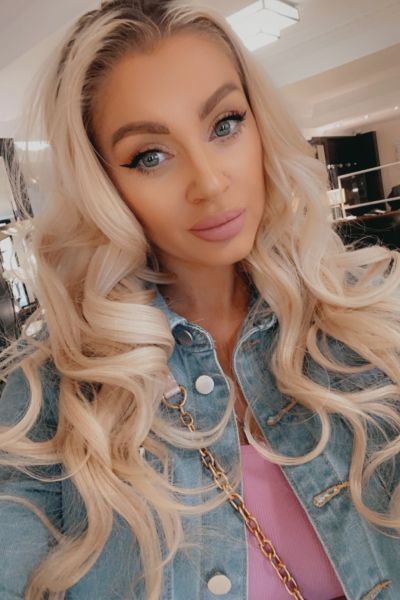 Reena Housewife Call Girl Noida